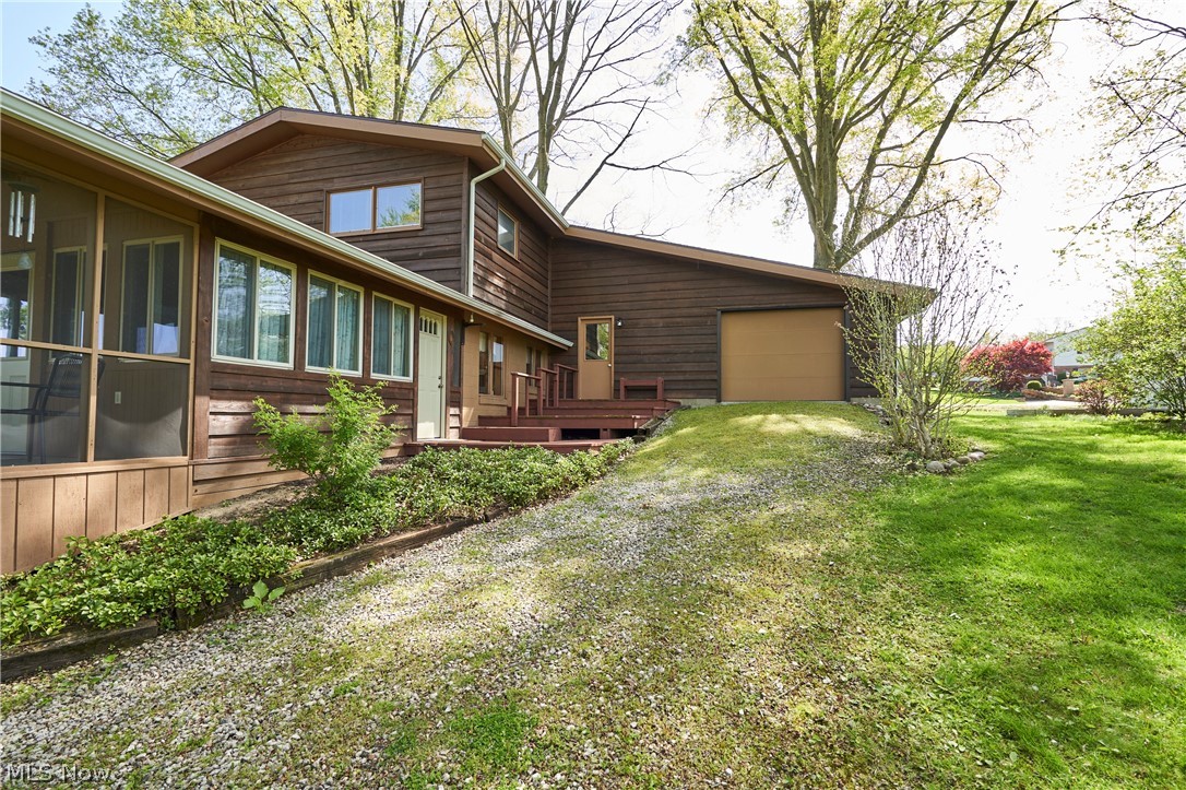 1594 Karl Drive Copley OH 44321
