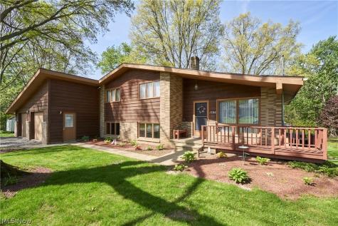 1594 Karl Drive Copley OH 44321