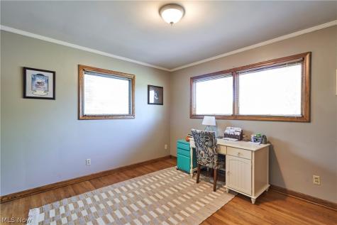 1594 Karl Drive Copley OH 44321