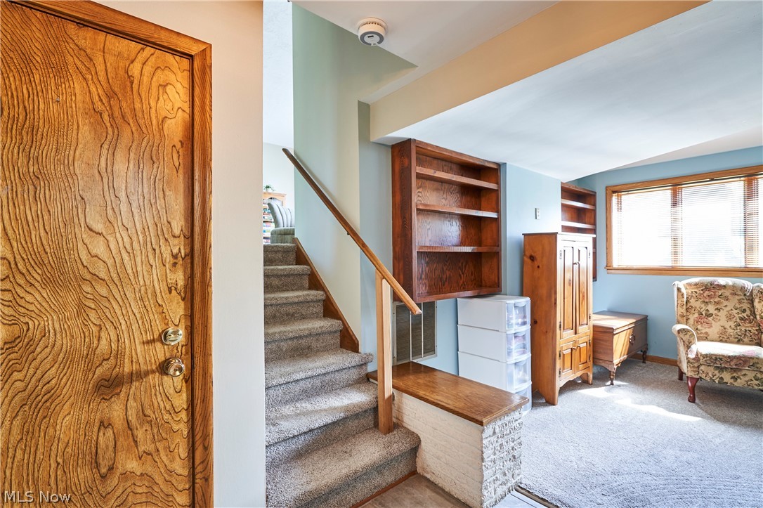 1594 Karl Drive Copley OH 44321