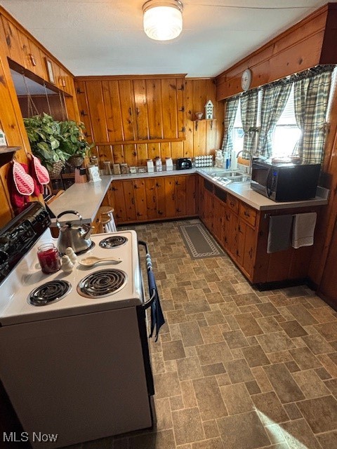 2747 Barclay Messerly Road Southington OH 44470