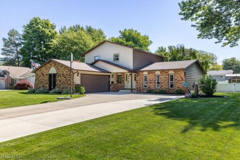709 Oakhurst Drive Amherst OH 44001