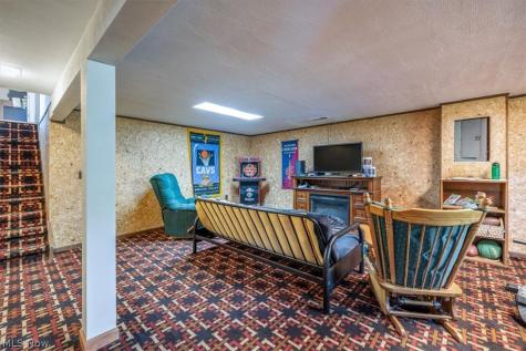 709 Oakhurst Drive Amherst OH 44001