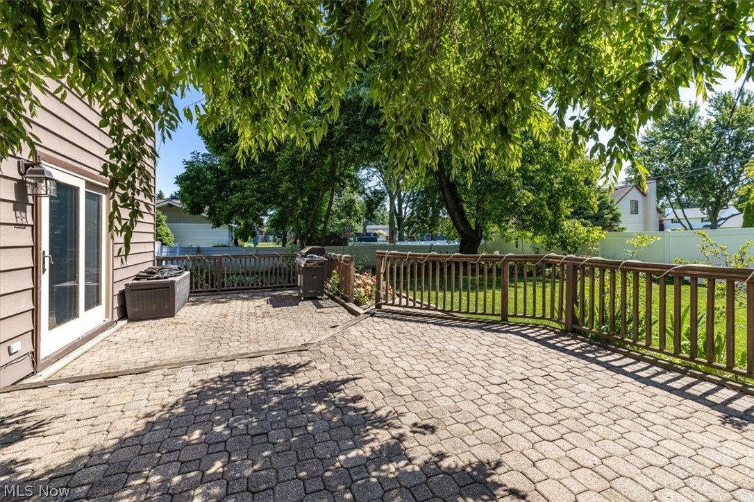 709 Oakhurst Drive Amherst OH 44001