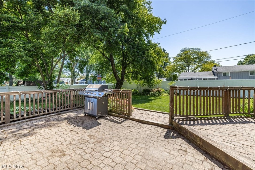 709 Oakhurst Drive Amherst OH 44001