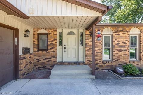 709 Oakhurst Drive Amherst OH 44001