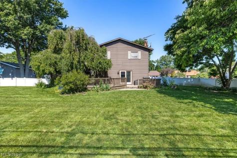 709 Oakhurst Drive Amherst OH 44001