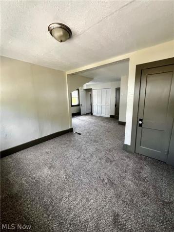 882 Redfern Avenue Akron OH 44314