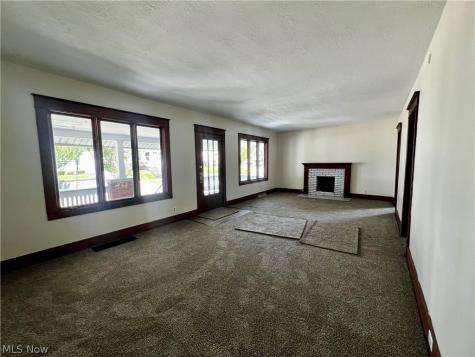 882 Redfern Avenue Akron OH 44314