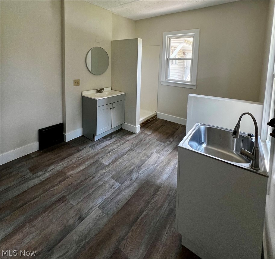 882 Redfern Avenue Akron OH 44314