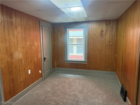 882 Redfern Avenue Akron OH 44314