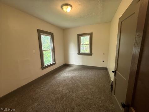 882 Redfern Avenue Akron OH 44314