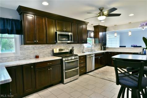 849 Brookfield Avenue Youngstown OH 44512