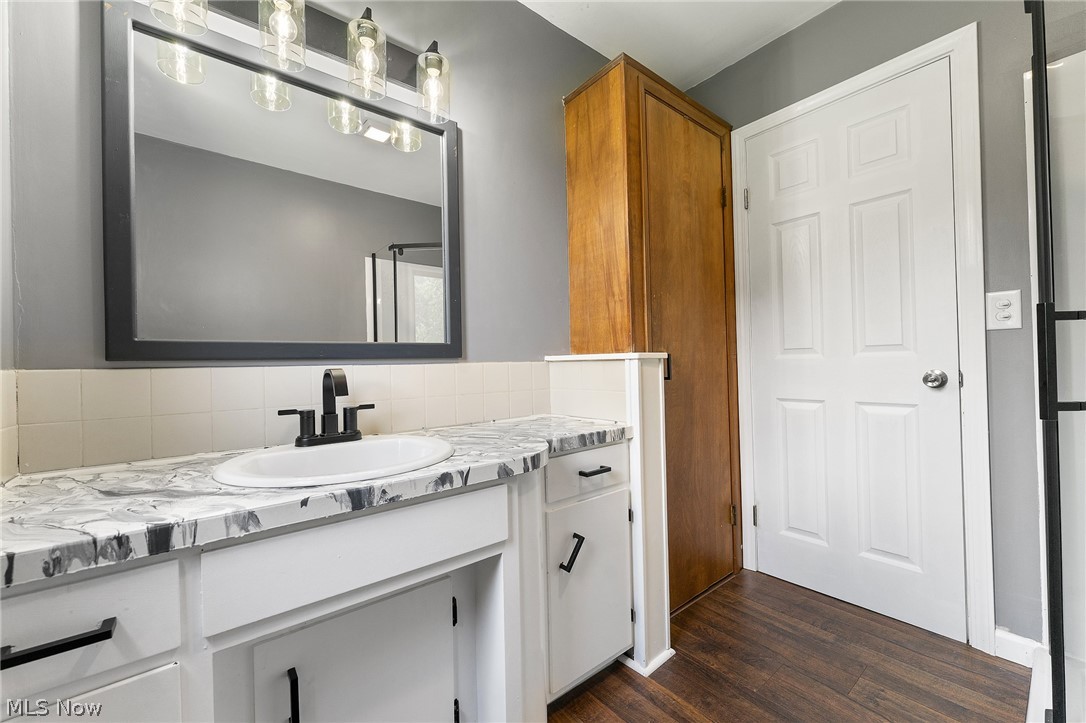 10393 Rapp Road New Middletown OH 44442