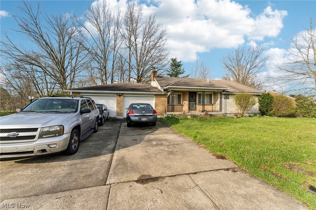 2726 Beck Street SE Warren OH 44484