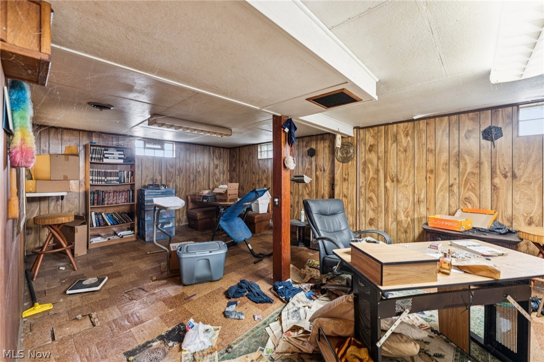 2726 Beck Street SE Warren OH 44484