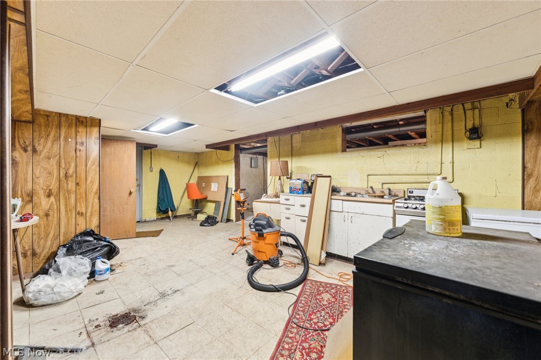 2726 Beck Street SE Warren OH 44484