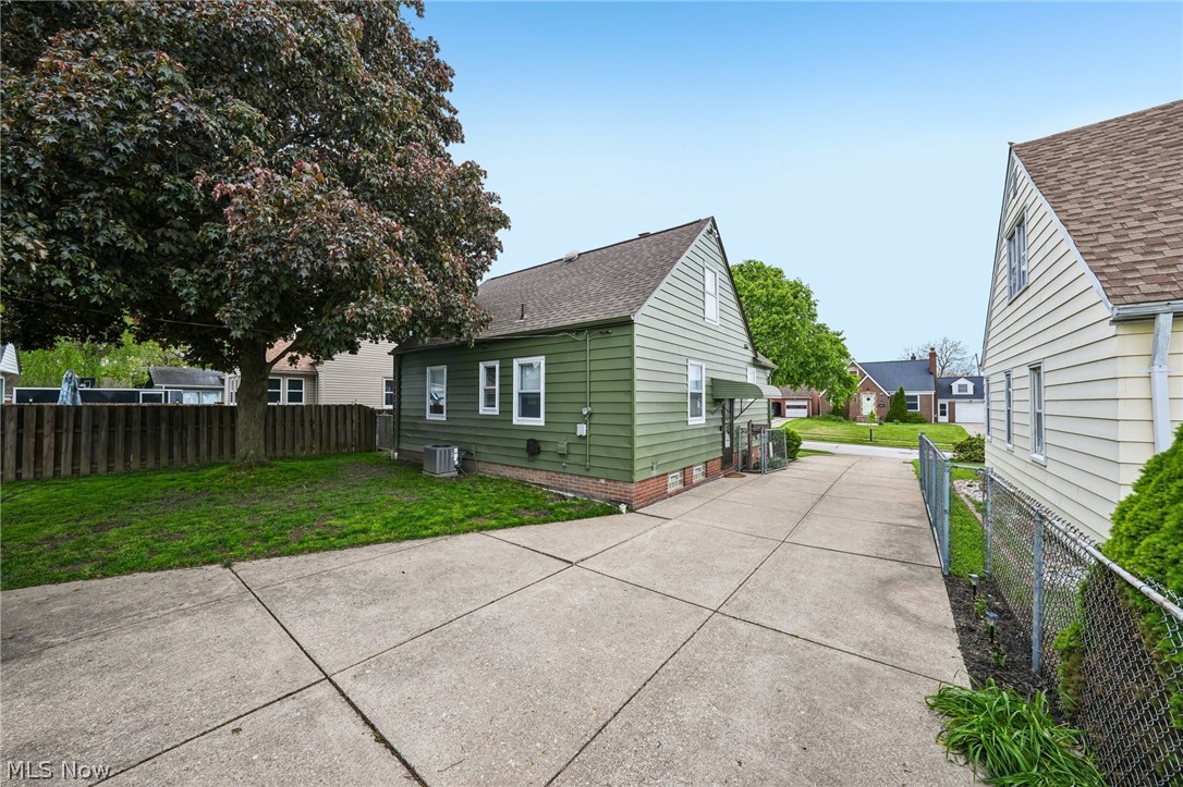 4319 Rockland Drive Brooklyn OH 44144