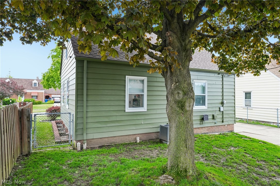 4319 Rockland Drive Brooklyn OH 44144