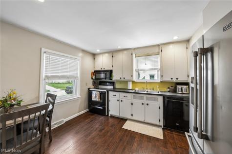 4319 Rockland Drive Brooklyn OH 44144