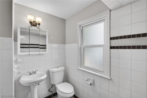 5814 Charles Avenue Parma OH 44129