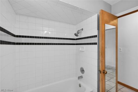 5814 Charles Avenue Parma OH 44129