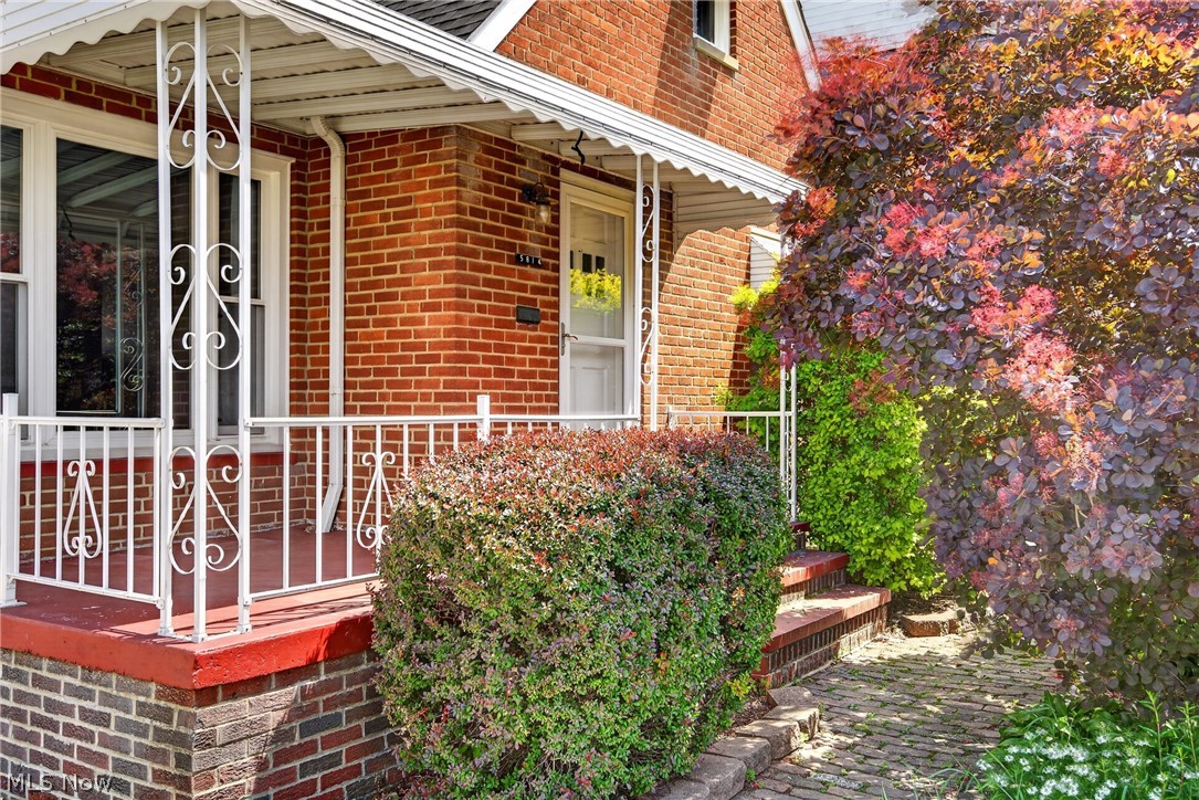 5814 Charles Avenue Parma OH 44129