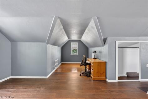 5814 Charles Avenue Parma OH 44129