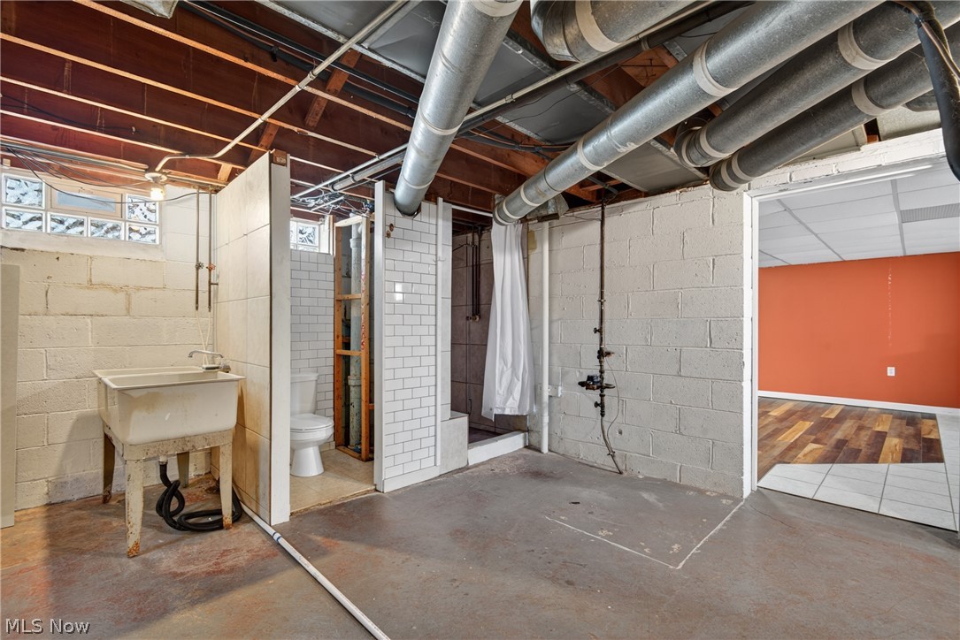 5814 Charles Avenue Parma OH 44129