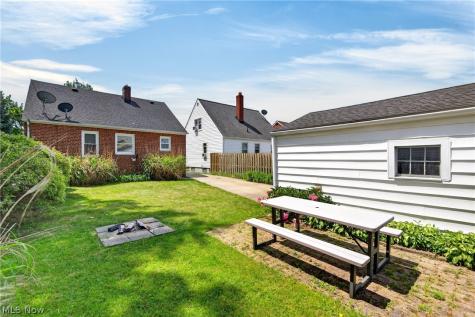 5814 Charles Avenue Parma OH 44129