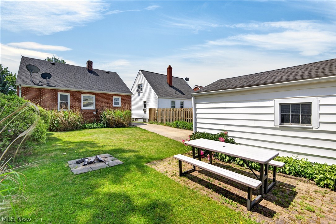 5814 Charles Avenue Parma OH 44129