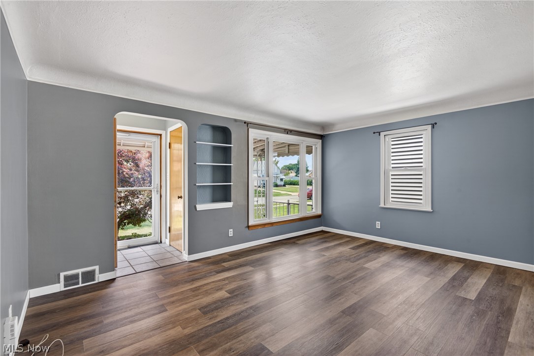 5814 Charles Avenue Parma OH 44129