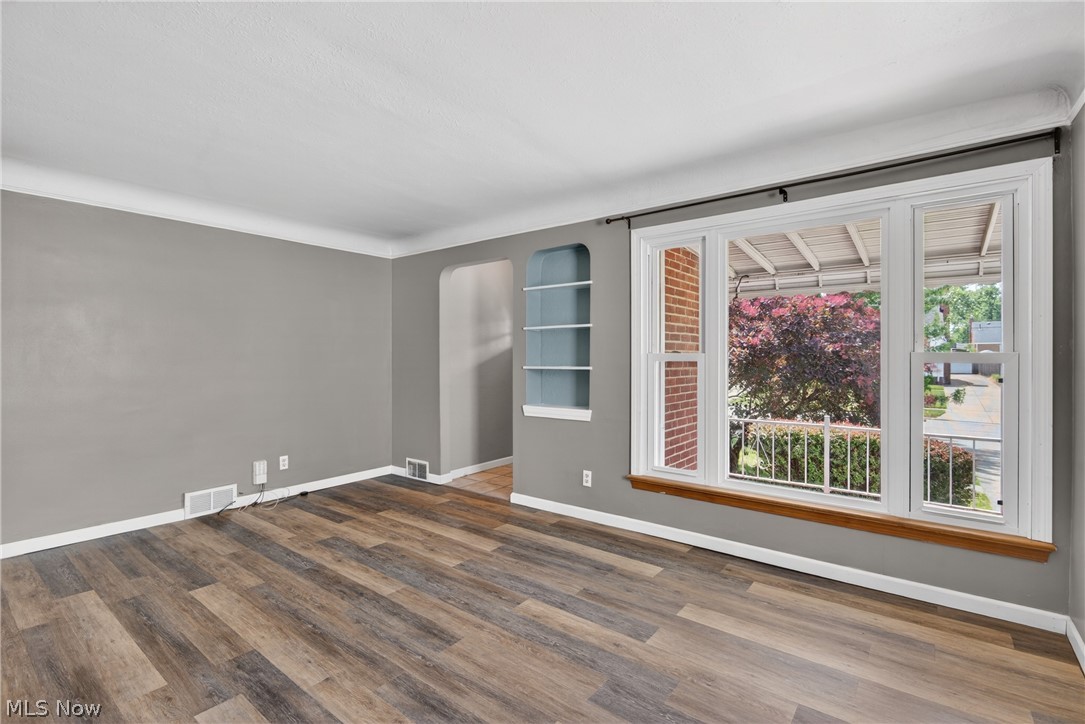 5814 Charles Avenue Parma OH 44129