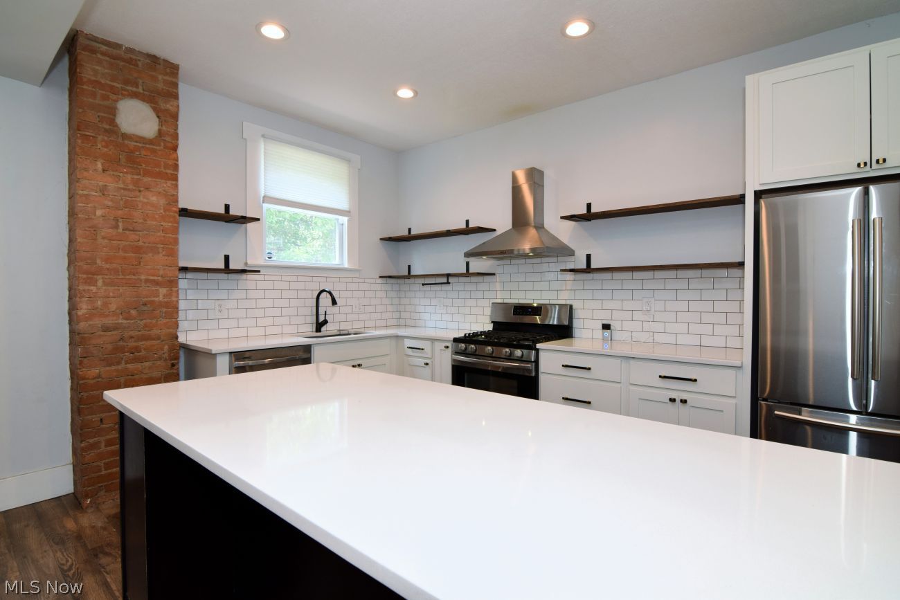 1338 W 95th Street Cleveland OH 44102