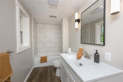 4636 Albert Avenue Norton OH 44203