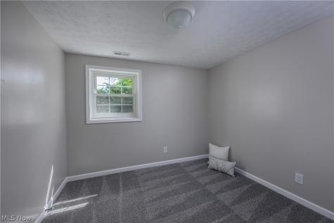 4636 Albert Avenue Norton OH 44203