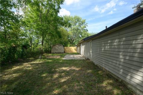 4636 Albert Avenue Norton OH 44203