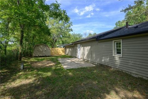 4636 Albert Avenue Norton OH 44203