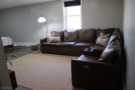 4636 Albert Avenue Norton OH 44203