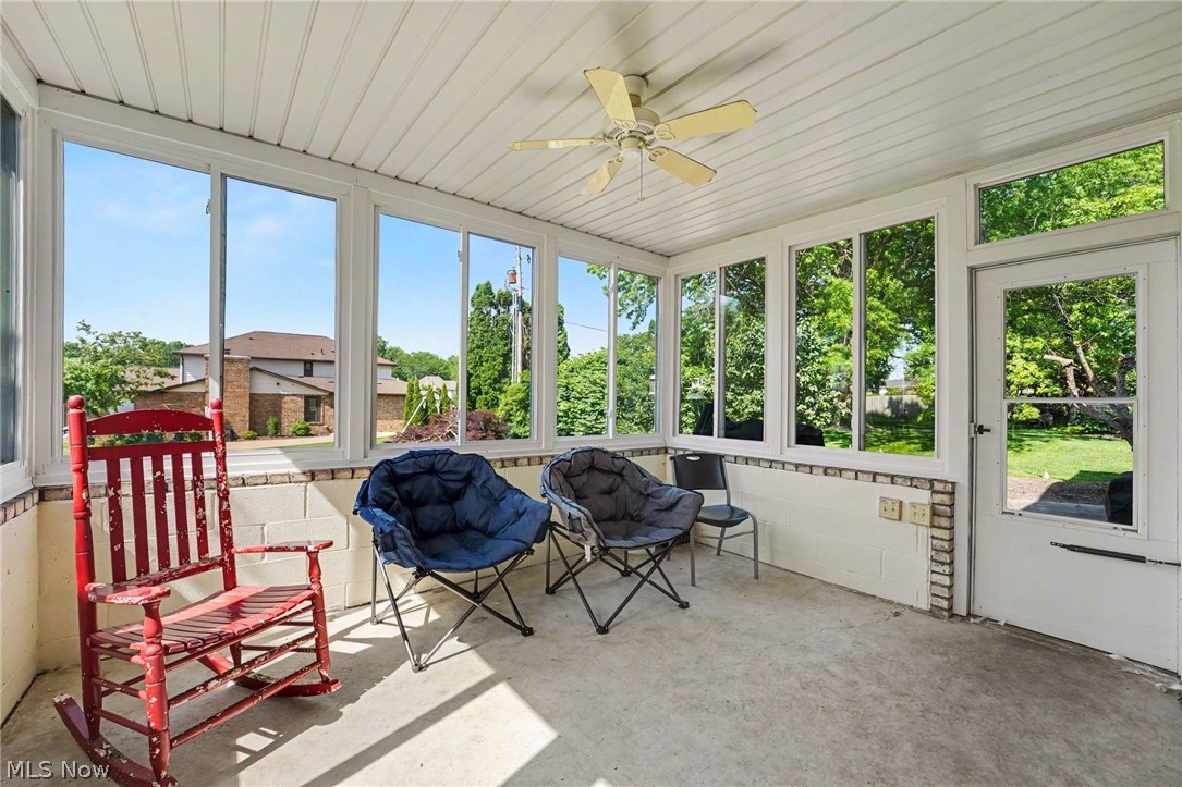 1907 Opal Street Louisville OH 44641