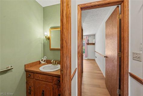 1907 Opal Street Louisville OH 44641