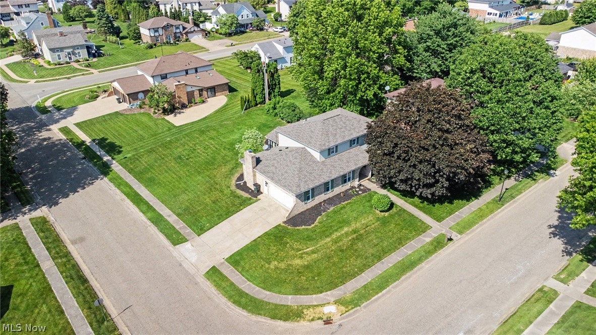 1907 Opal Street Louisville OH 44641