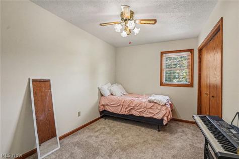 1907 Opal Street Louisville OH 44641