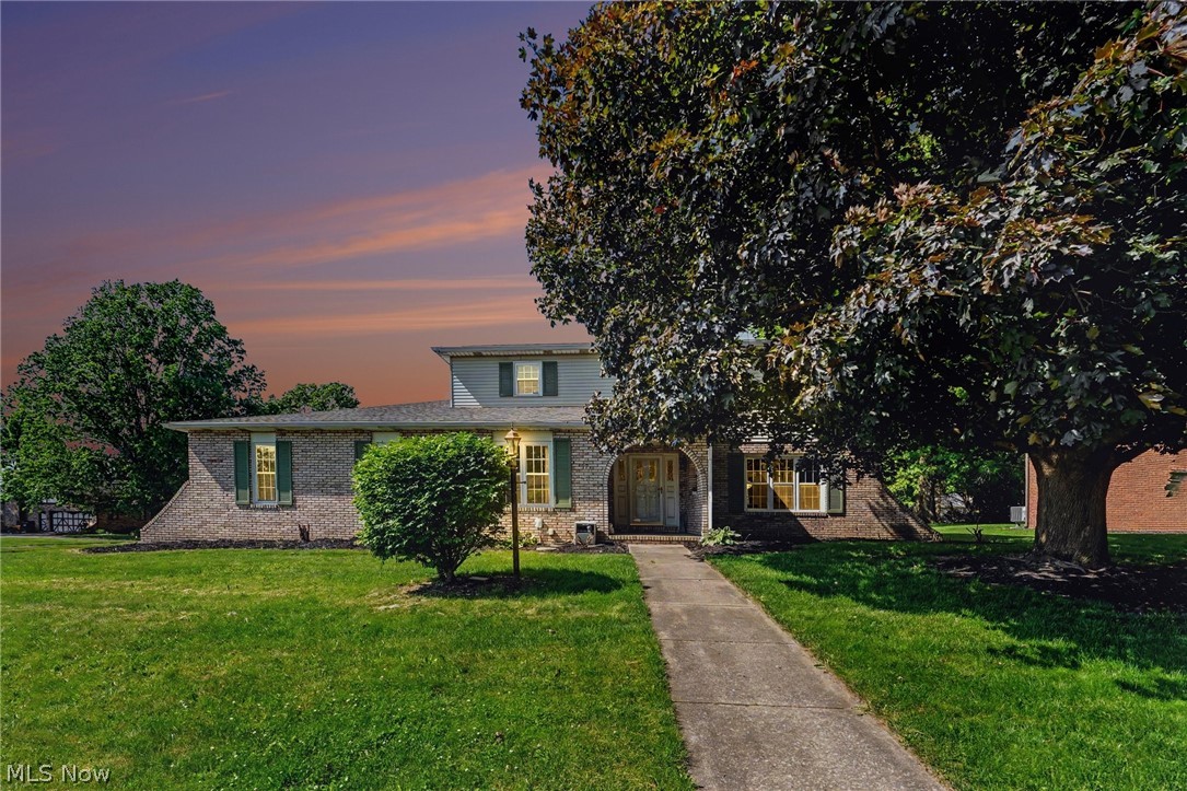 1907 Opal Street Louisville OH 44641
