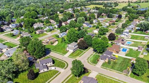 1907 Opal Street Louisville OH 44641