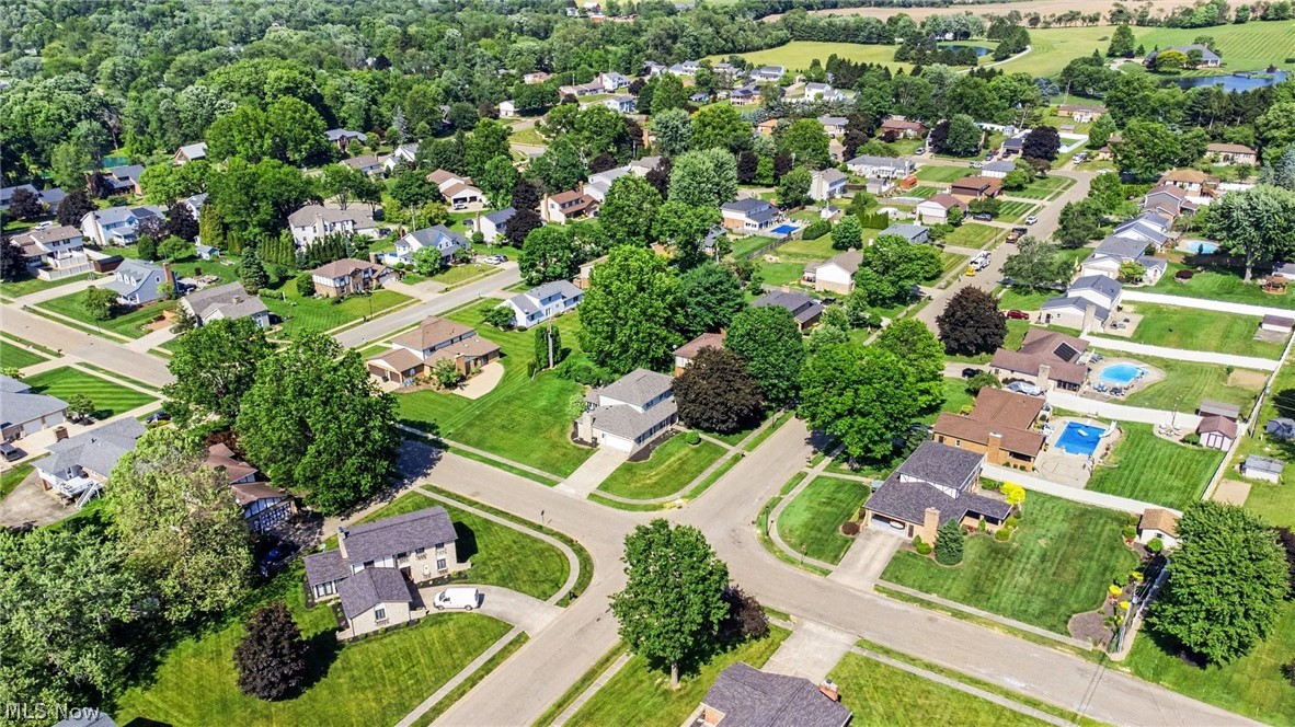 1907 Opal Street Louisville OH 44641