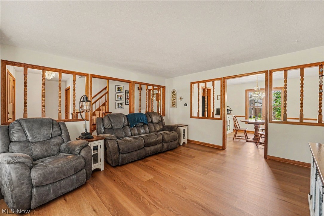 1907 Opal Street Louisville OH 44641