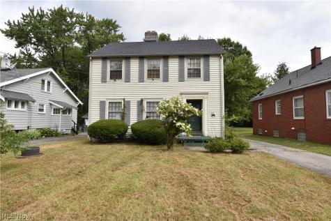522 Parkcliffe Avenue Youngstown OH 44511