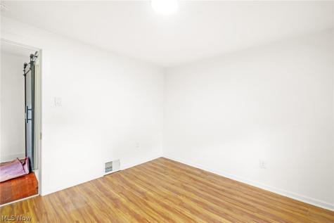 2615 Leland Avenue Akron OH 44312