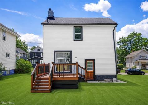 2615 Leland Avenue Akron OH 44312